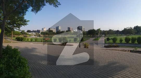 1 Kanal Confirm Plot Available For Sale.