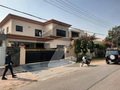 20 MARLA ELEGANT AND FULLY MAINTAINED SUPER HOT LOCATED BUNGALOW IS AVAILABLE IN THE BEST BLOCK OF DHA LAHORE.