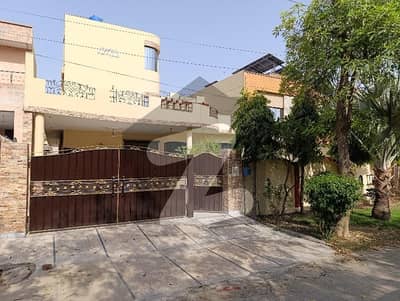 آئی ای پی انجینئرز ٹاؤن لاہور میں 4 کمروں کا 1 کنال مکان 4.65 کروڑ میں برائے فروخت۔