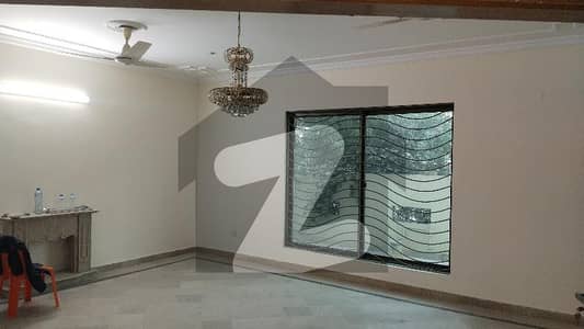 ای ۔ 11 اسلام آباد میں 3 کمروں کا 10 مرلہ زیریں پورشن 90.0 ہزار میں کرایہ پر دستیاب ہے۔