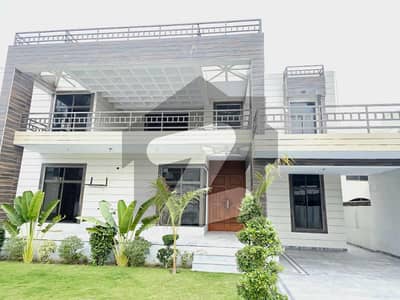 Two Kanal Double Storey House available for Rent for Living, Multinational Companies corporate Silent Office, Software Companies,