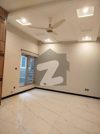 ای ۔ 11 اسلام آباد میں 3 کمروں کا 1 کنال زیریں پورشن 2.15 لاکھ میں کرایہ پر دستیاب ہے۔