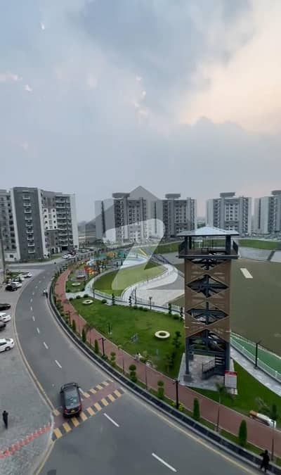 عسکری 11 - سیکٹر ڈی عسکری 11,عسکری,لاہور میں 3 کمروں کا 10 مرلہ فلیٹ 4.08 کروڑ میں برائے فروخت۔