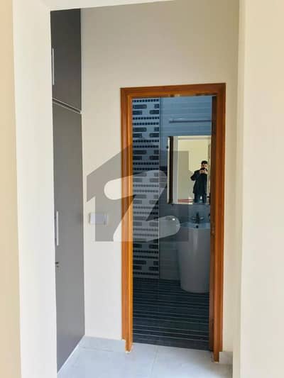 ڈریم گارڈنز ڈیفینس روڈ,لاہور میں 5 کمروں کا 5 مرلہ مکان 2.45 کروڑ میں برائے فروخت۔