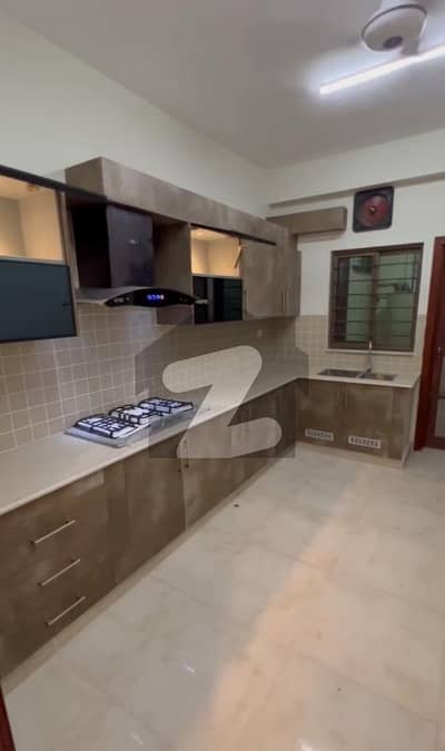 عسکری 11 ۔ سیکٹر بی اپارٹمنٹس عسکری 11,عسکری,لاہور میں 3 کمروں کا 10 مرلہ فلیٹ 3.75 کروڑ میں برائے فروخت۔ عسکری 11 ۔ سیکٹر بی اپارٹمنٹس عسکری 11,عسکری,لاہور میں 3 کمروں کا 10 مرلہ فلیٹ 3.75 کروڑ میں برائے فروخت۔