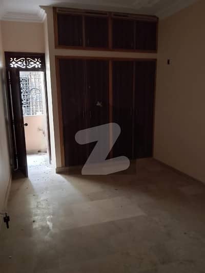 Get An Attractive Prime Location Upper Portion In Karachi