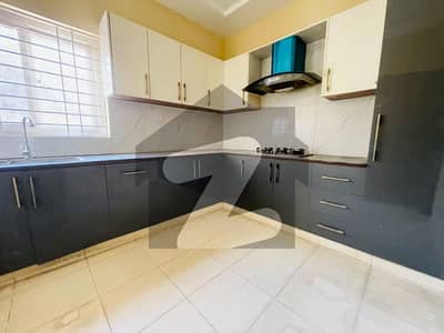 10 Marla Brand New Condition Double Unir House For Rent