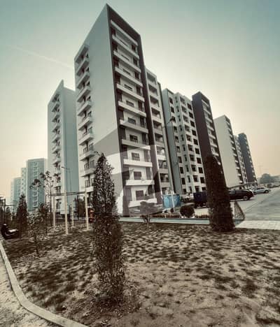 Brand New Top Location 12 Marla Flat 4 Bedrooms For Sale