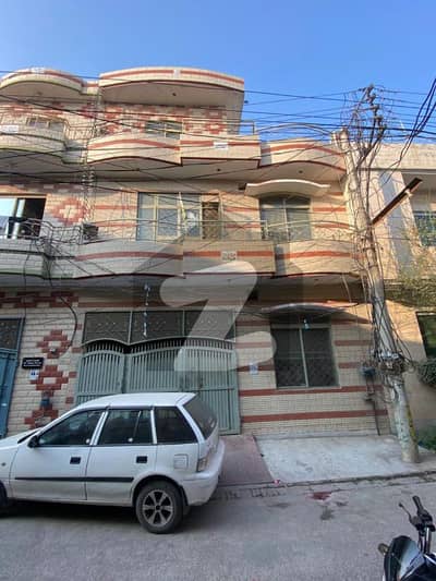 مرغزار آفیسرز کالونی لاہور میں 4 کمروں کا 5 مرلہ مکان 2.15 کروڑ میں برائے فروخت۔