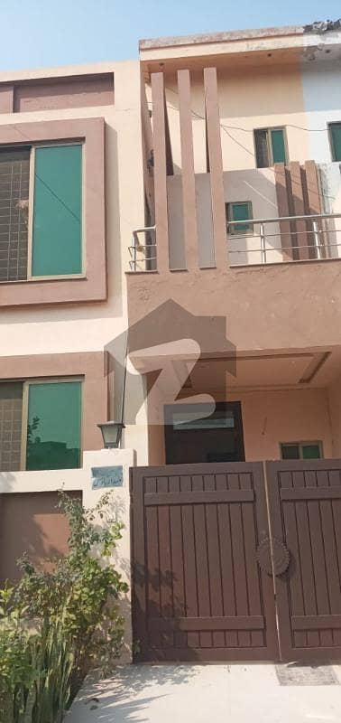 ریحان گارڈن فیز 2 ریحان گارڈن,لاہور میں 3 کمروں کا 3 مرلہ مکان 78.49 لاکھ میں برائے فروخت۔