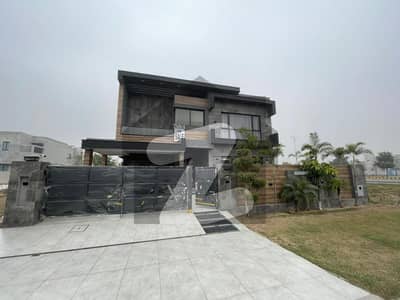 ڈی ایچ اے فیز 6 ڈیفنس (ڈی ایچ اے),لاہور میں 5 کمروں کا 1 کنال مکان 10.5 کروڑ میں برائے فروخت۔