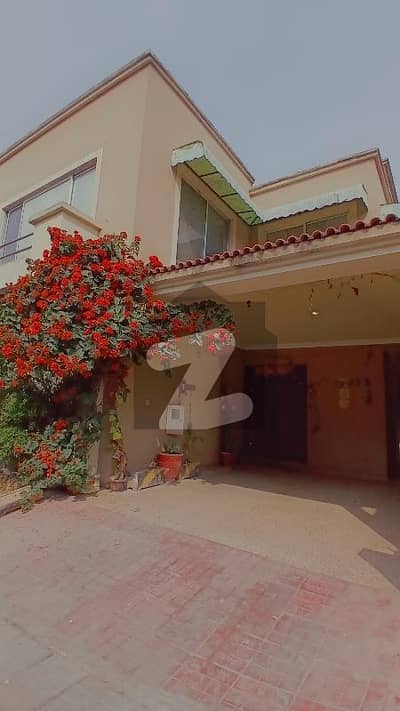 11 Marla Defenes Villa Available For Sale