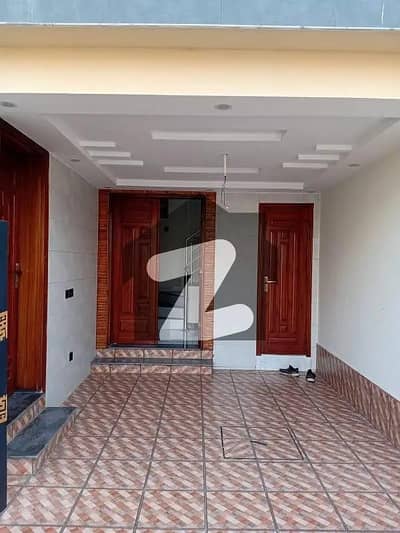 بحریہ آرچرڈ فیز 1 بحریہ آرچرڈ,لاہور میں 2 کمروں کا 5 مرلہ بالائی پورشن 35.0 ہزار میں کرایہ پر دستیاب ہے۔