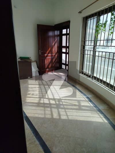 beautiful house upper portion with separate electric and gas meters facilities