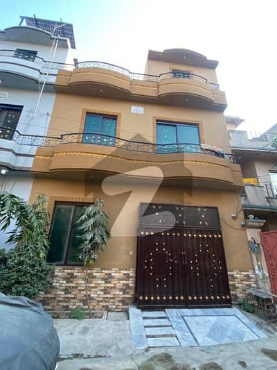 مرغزار آفیسرز کالونی لاہور میں 3 کمروں کا 3 مرلہ مکان 1.32 کروڑ میں برائے فروخت۔