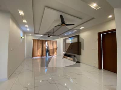 بحریہ ٹاؤن فیز 8 بحریہ ٹاؤن راولپنڈی,راولپنڈی میں 3 کمروں کا 1 کنال بالائی پورشن 80.0 ہزار میں کرایہ پر دستیاب ہے۔