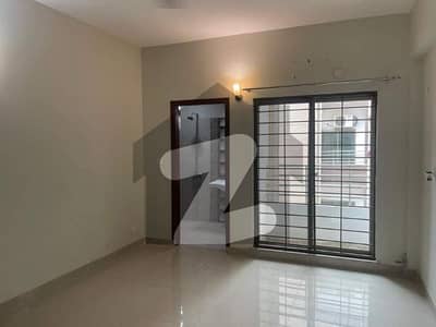 12 MARLA 4 BED FLAT AVAILABLE FOR RENT WITH GAS IN ASKARI 11 Sec B