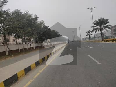 70'Road Residential Plot Near To CarreFour Block U