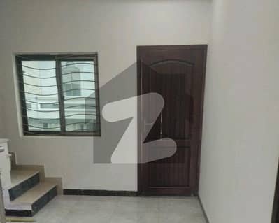 ڈی ۔ 12 اسلام آباد میں 3 کمروں کا 4 مرلہ مکان 1.3 لاکھ میں کرایہ پر دستیاب ہے۔