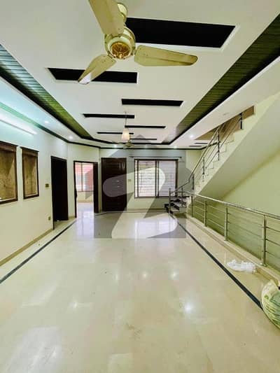 10 Marla Upper Portion For Rent 3 Bedrooms Near Markaz Separate Meters