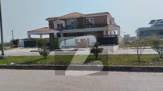 پارک انکلیو 1 پارک انکلیو,اسلام آباد میں 1 کنال رہائشی پلاٹ 4.5 کروڑ میں برائے فروخت۔