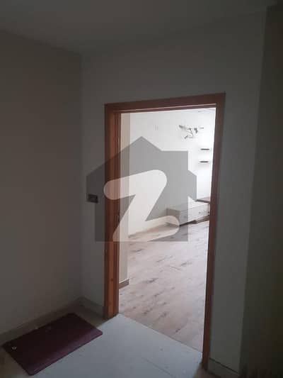 1 BED LIKE A BRAND NEW EXCELLENT LUXURY GOOD IDEAL FLAT FOR RENT IN BAHRIA TOWN LAHORE