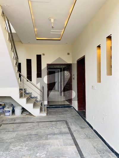 فیصل ٹاؤن فیز 1 - بلاک اے فیصل ٹاؤن فیز 1,فیصل ٹاؤن - ایف ۔ 18,اسلام آباد میں 6 کمروں کا 8 مرلہ مکان 1.0 لاکھ میں کرایہ پر دستیاب ہے۔