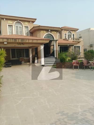 2 kanal Lavish luxury bunglow phase 3 DHA Lahore for rent