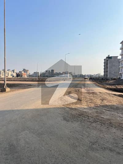 پارک ویو سٹی - امپیریل بلاک پارک ویو سٹی,لاہور میں 10 مرلہ رہائشی پلاٹ 1.2 کروڑ میں برائے فروخت۔