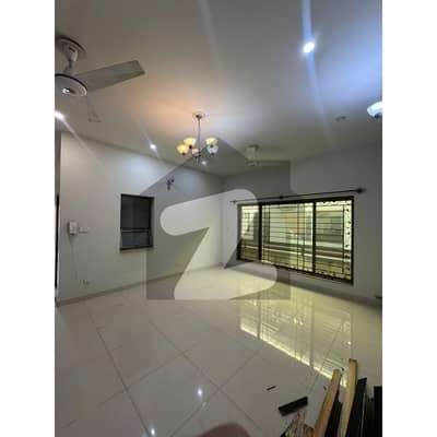 میڈیا ٹاؤن راولپنڈی میں 3 کمروں کا 10 مرلہ بالائی پورشن 88.0 ہزار میں کرایہ پر دستیاب ہے۔