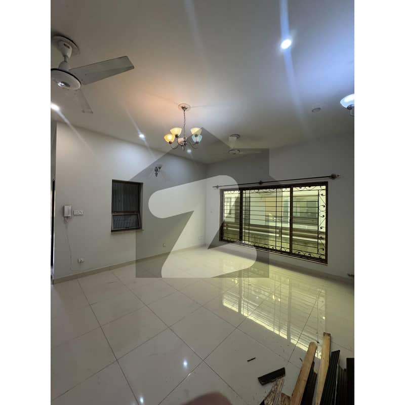 میڈیا ٹاؤن راولپنڈی میں 3 کمروں کا 10 مرلہ بالائی پورشن 88.0 ہزار میں کرایہ پر دستیاب ہے۔ میڈیا ٹاؤن راولپنڈی میں 3 کمروں کا 10 مرلہ بالائی پورشن 88.0 ہزار میں کرایہ پر دستیاب ہے۔