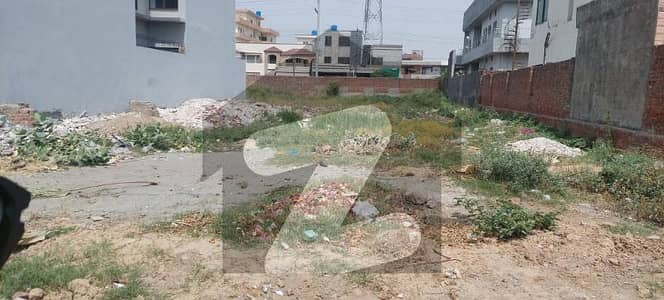 1 Kanal 40 Feet Road ideal location For Built Home Plot For Sale