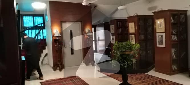 ڈی ایچ اے فیز 5 ڈی ایچ اے ڈیفینس,کراچی میں 5 کمروں کا 2 کنال مکان 20.0 کروڑ میں برائے فروخت۔