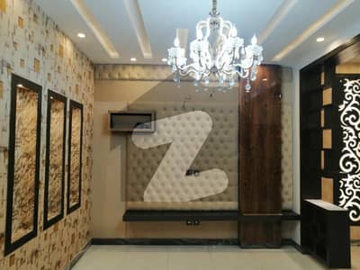 بحریہ ٹاؤن ۔ غزنوی بلاک بحریہ ٹاؤن ۔ سیکٹر ایف,بحریہ ٹاؤن,لاہور میں 4 کمروں کا 16 مرلہ بالائی پورشن 85.0 ہزار میں کرایہ پر دستیاب ہے۔