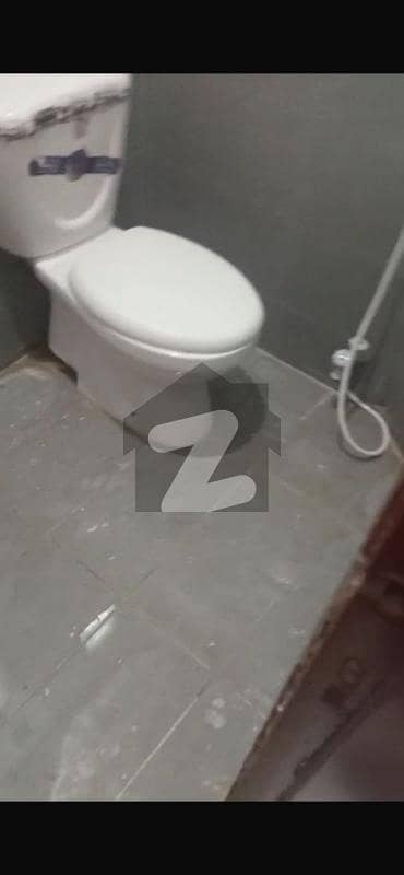 سیکٹر 31 ۔ پنجابی سوداگر سٹی فیز 2 سکیم 33 - سیکٹر 31,سکیم 33,کراچی میں 2 کمروں کا 4 مرلہ فلیٹ 28.0 ہزار میں کرایہ پر دستیاب ہے۔