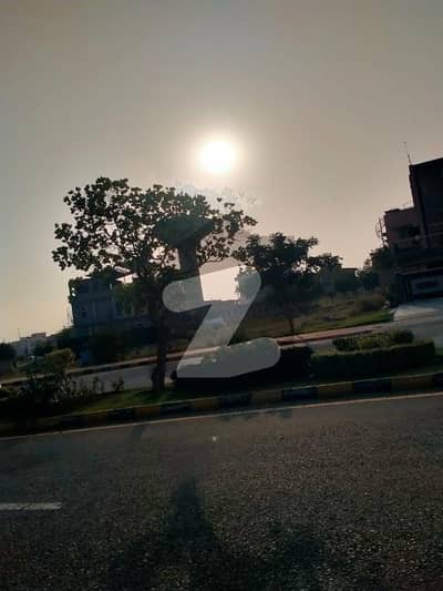 Gulberg Residencia Block E Prime Location 1 Kanal Plot Available For Sale Gulberg Residencia Block E Prime Location 1 Kanal Plot Available For Sale