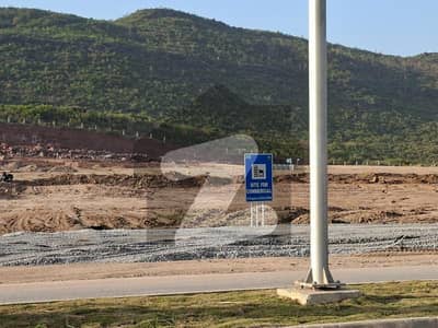 مارگلہ انکلیو مارگلہ ایونیو,اسلام آباد میں 10 مرلہ رہائشی پلاٹ 3.5 کروڑ میں برائے فروخت۔