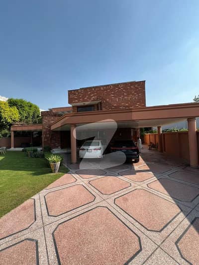 2 Kanal Ideal Bungalow in DHA Phase 3 X Block | Solid Construction