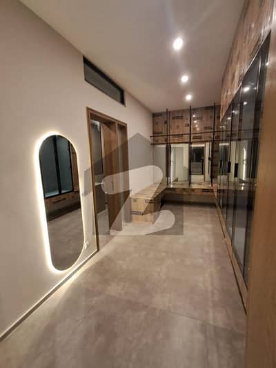 ایف ۔ 7 اسلام آباد میں 7 کمروں کا 2 کنال مکان 18.0 لاکھ میں کرایہ پر دستیاب ہے۔