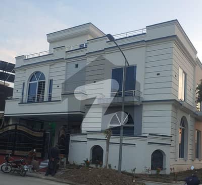 ٹاپ سٹی 1 - بلاک اے ٹاپ سٹی 1,اسلام آباد میں 7 کمروں کا 1 کنال مکان 6.25 کروڑ میں برائے فروخت۔