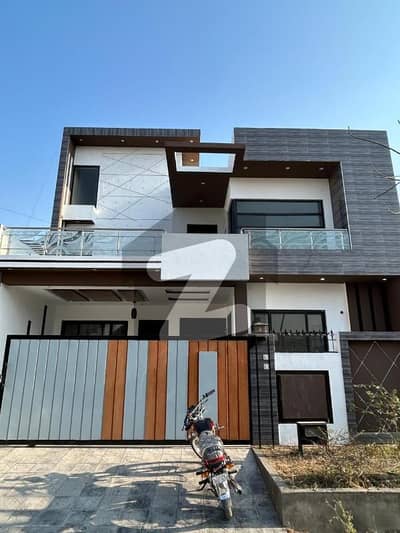 ایم پی سی ایچ ایس ۔ ملٹی گارڈنز بی ۔ 17,اسلام آباد میں 6 کمروں کا 10 مرلہ مکان 1.4 لاکھ میں کرایہ پر دستیاب ہے۔