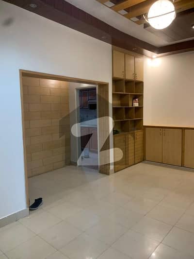 ڈی ایچ اے فیز 7 ڈی ایچ اے ڈیفینس,کراچی میں 4 مرلہ دفتر 1.55 کروڑ میں برائے فروخت۔