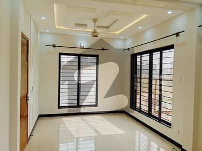 ایم پی سی ایچ ایس ۔ ملٹی گارڈنز بی ۔ 17,اسلام آباد میں 2 کمروں کا 5 مرلہ بالائی پورشن 50.0 ہزار میں کرایہ پر دستیاب ہے۔