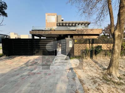 1 KANAL HOUSE WITH BASEMENT FOR RENT DHA PHASE 6 (HOT LOCATION)