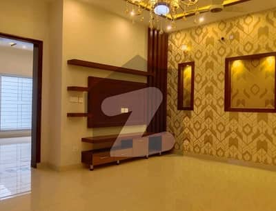 بحریہ ٹاؤن سیکٹر ای بحریہ ٹاؤن,لاہور میں 3 کمروں کا 5 مرلہ مکان 70.0 ہزار میں کرایہ پر دستیاب ہے۔ بحریہ ٹاؤن سیکٹر ای بحریہ ٹاؤن,لاہور میں 3 کمروں کا 5 مرلہ مکان 70.0 ہزار میں کرایہ پر دستیاب ہے۔