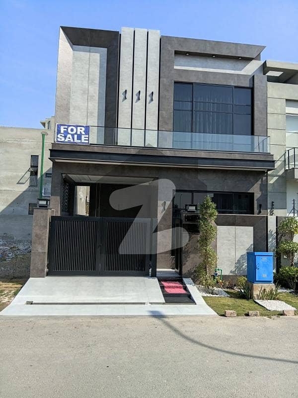 Brand New 5 Marla Modern House For Sale In DHA 9 Town Ideal Family Home Brand New 5 Marla Modern House For Sale In DHA 9 Town Ideal Family Home
