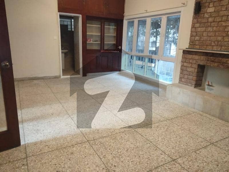 ایف ۔ 6 اسلام آباد میں 4 کمروں کا 1 کنال مکان 6.0 لاکھ میں کرایہ پر دستیاب ہے۔ ایف ۔ 6 اسلام آباد میں 4 کمروں کا 1 کنال مکان 6.0 لاکھ میں کرایہ پر دستیاب ہے۔