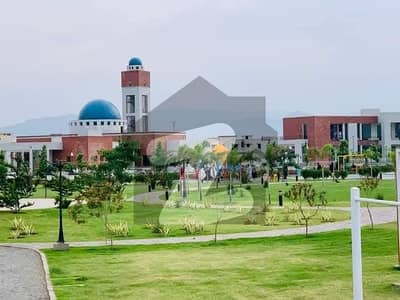 Top Line Location Kanal Plot Near Mosque Park and Market for sale