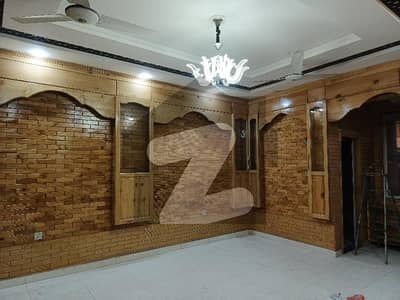 حیات آباد فیز 6 - ایف7 حیات آباد فیز 6,حیات آباد,پشاور میں 9 کمروں کا 10 مرلہ مکان 1.95 لاکھ میں کرایہ پر دستیاب ہے۔