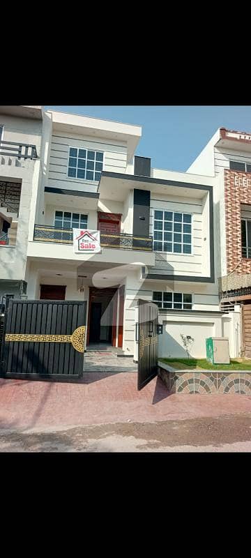 G-13/1 25*40 Brand New Luxury House For Sale Sun Face, Family Park, Masjid, Markaz, Metro Station, Patrol pump And Water Filter